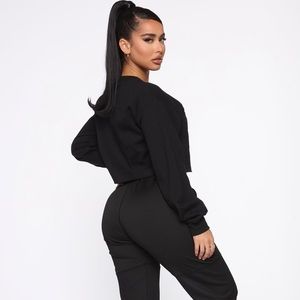 BIGGIE Cropped Sweatshirt